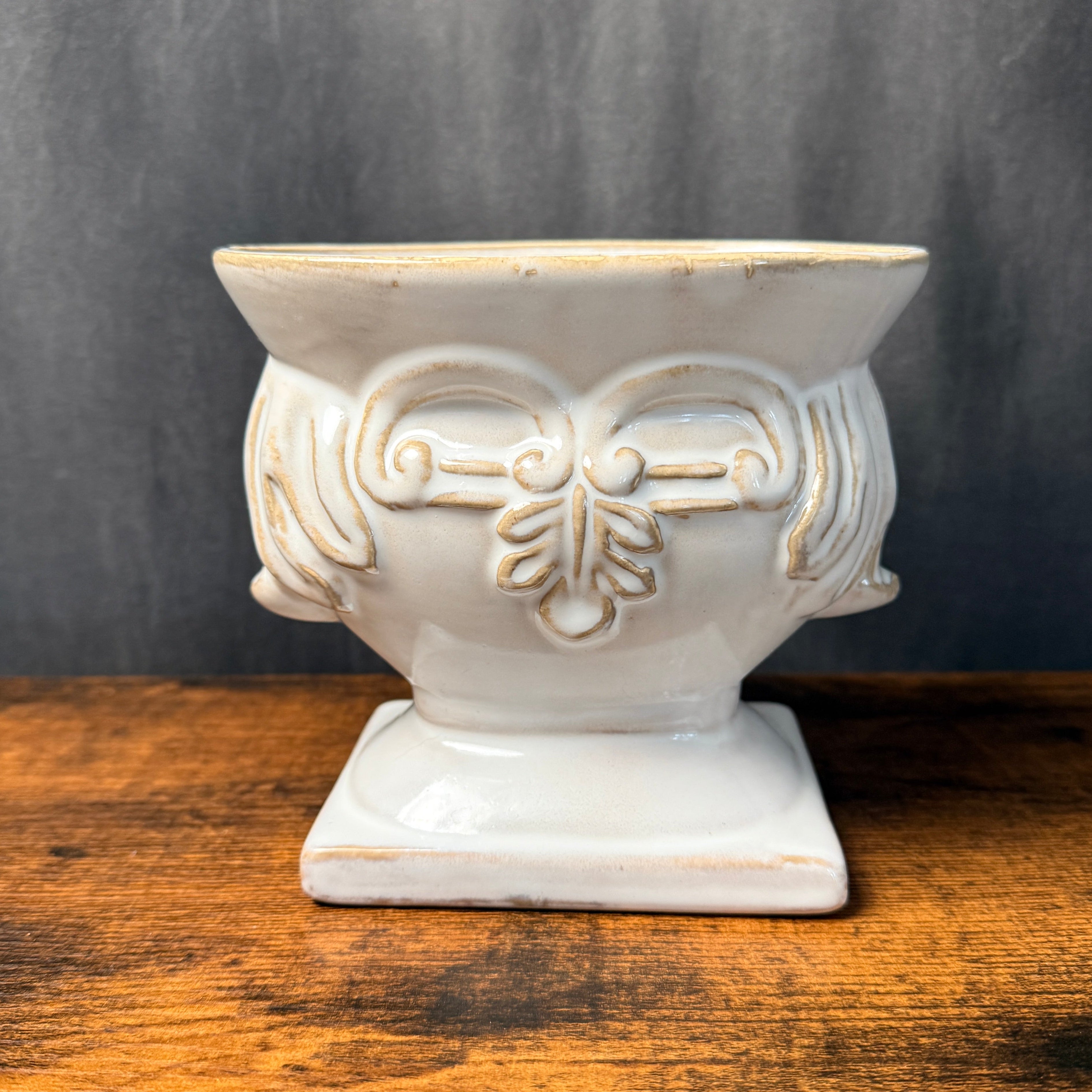 Decorative Pedestal Bowl in Almond Macaron